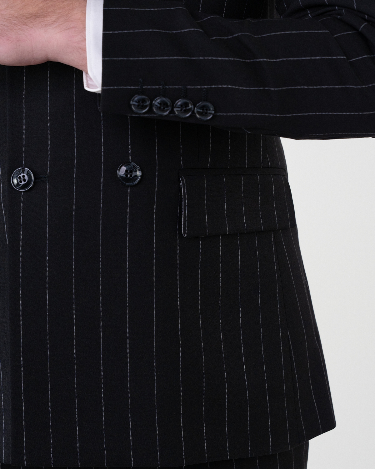 (product) Costum Barbati Negru Dungi la Doua Randuri de nasturi Tailored Fit Cfg321