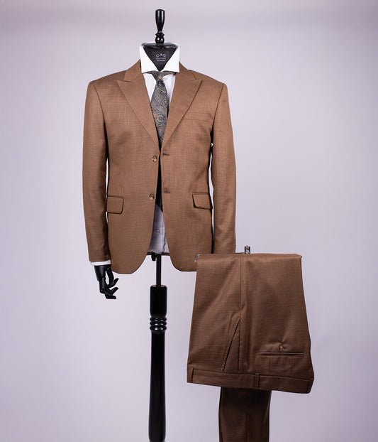 Costum maro deschis